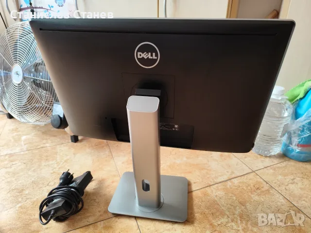 Мултимедиен монитор 23 инча Dell UltraSharp UZ2315Hf, снимка 2 - Монитори - 55644167