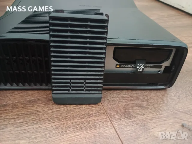 XBOX 360 S MODEL 250 GB, снимка 5 - Xbox конзоли - 55596181