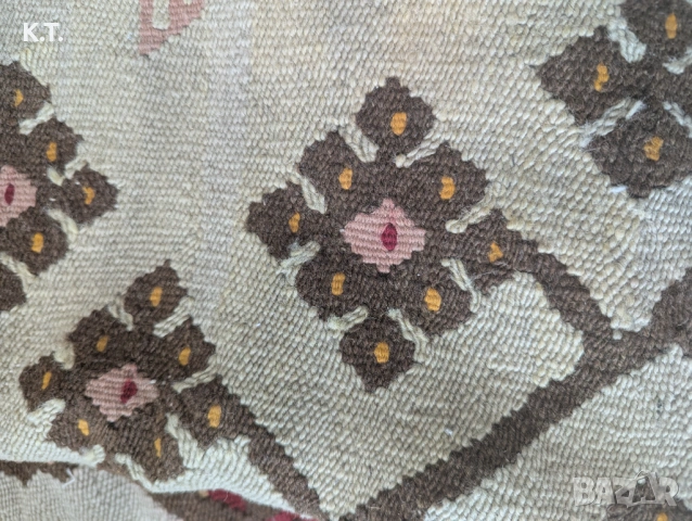 Рядък много стар бежов / кафяв Чипровски Килим за механа / битов кът, снимка 5 - Килими - 53983869