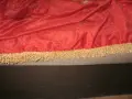 Голяма покривка за маса в червено с златни сърмени орнаменти, снимка 2