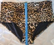 Продавам марков леопардов бански *Calvin Klein* , снимка 3