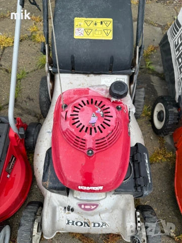 Бензинова косачка Honda , снимка 3 - Градинска техника - 54278946