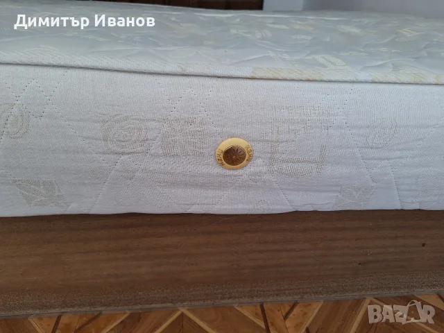 подарявам 2 единични легла 82/190 с еднолицев матрак Нани, снимка 2 - Спални и легла - 55643636