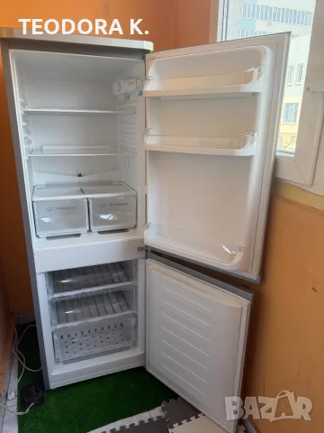 Хладилник Indesit с фризер, снимка 2 - Хладилници - 55351009