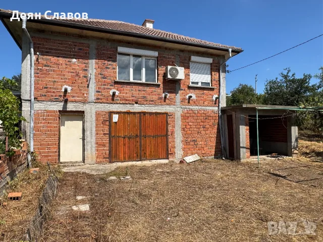 Продавам къща с имот с.Тракия