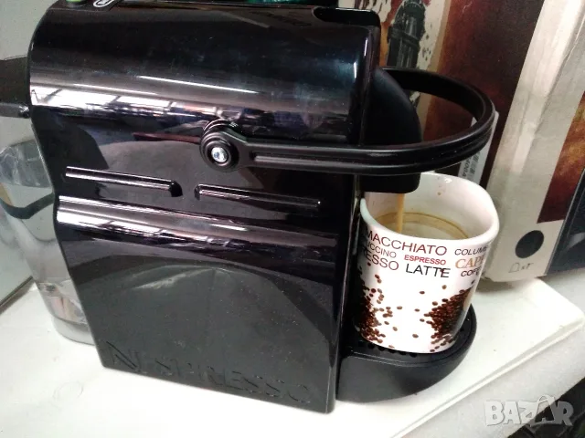 Кафемашина Delonghi Inissia за капсули Nespresso, снимка 6 - Кафемашини - 55690055