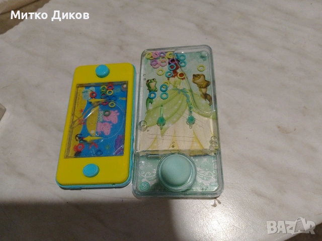 водна игра включва класически елементи за забавлениe