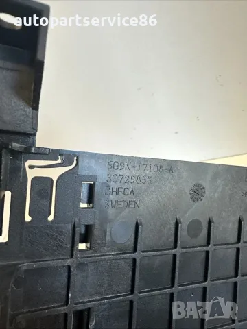 Монтажна скоба на блока за управление на двигателя ECU за Volvo XC60 2.4 TDI (2011) OEM 30729835, снимка 2 - Части - 55654052