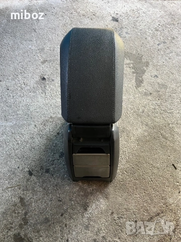 Подлакътник Волво Volvo XC90 2010, снимка 2 - Части - 54936165