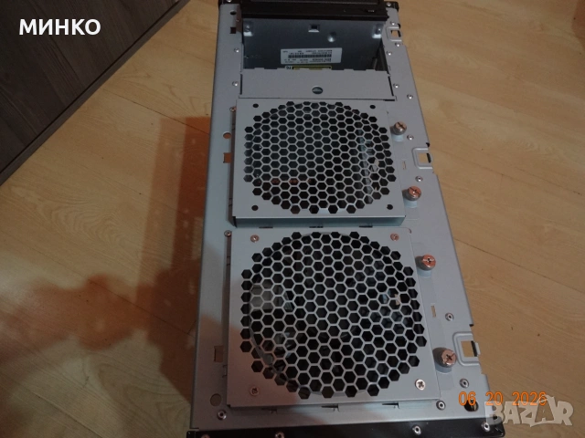 Antec 300 Three Hundred , снимка 9 - Захранвания и кутии - 54987856