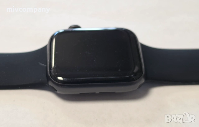 Смарт часовник  Apple Watch Series 5 (GPS) 44MM, снимка 2 - Смарт часовници - 55048959