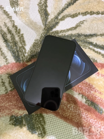 Продавам IPhone 12 Pro Max с Apple Watch 3 series 42 mm