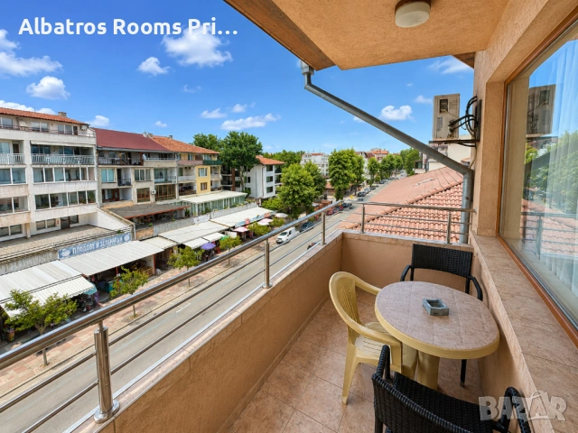 Стаи Albatros Rooms Primorsko / НА 5 мин от Южен плаж / ТОП ЛОКАЦИЯ, снимка 3 - Квартири, нощувки - 54897080