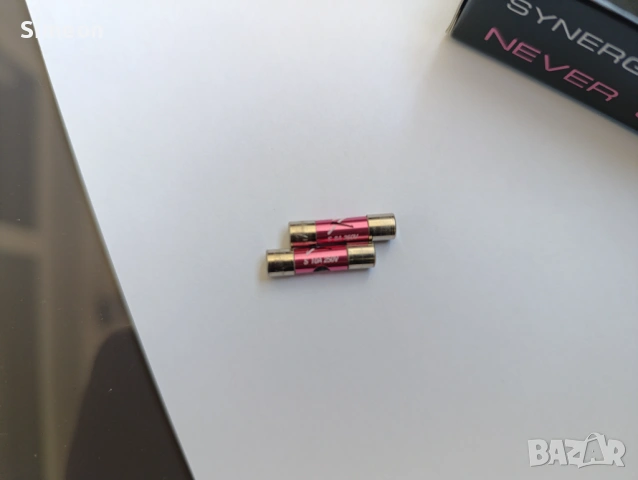 ПРОДАВАМ БУШОНИ Synergistic Research Pink Fuses, снимка 2 - Други - 54867512