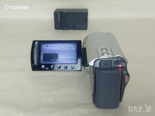 Дигитална хибридна видео камера JVC GZ-MG330 (30 GB HDD + SD), 35x оптичен зум, Japan, снимка 7 - Камери - 54545260