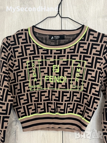 Fendi оригинална  блуза S 