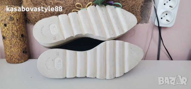 Обувки Laura Bellariva 38 н. Естествен велур , снимка 4 - Дамски ежедневни обувки - 54137799