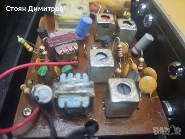 Deluxe solid state 2 speaker radio, снимка 6 - Радиокасетофони, транзистори - 54683879