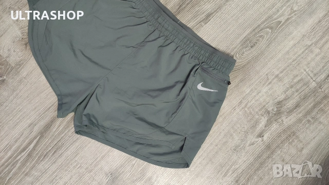 Дамски Nike M size спортни шорти в отлично състояние, снимка 7 - Къси панталони и бермуди - 54693772