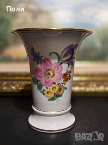 Порцеланова ваза с цветя, Meissen, 1950г.