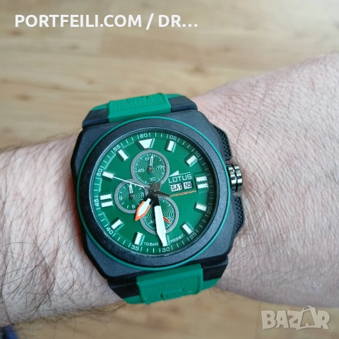 Нов Хронограф Lotus с карбонова каса, 100м, MIYOTA Serie OS, снимка 8 - Мъжки - 54051991