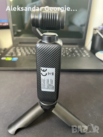 Нова компактна камера W& O Q7 - 4K, въртящ се обектив, мини статив, снимка 5 - Камери - 54990417