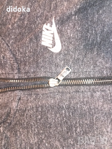 Горнище Nike , снимка 4 - Детски анцузи и суичери - 54257895