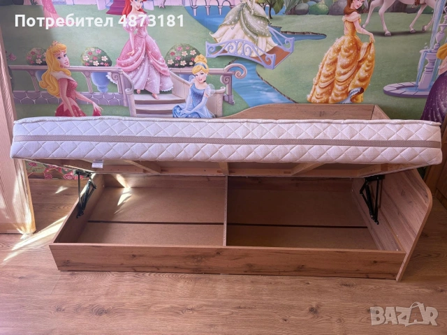 легло "Ирим" с матрак 80/190 в много добро състояние. 