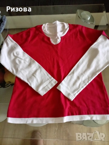 Подарявам спортни блузки за 10/11г.момче