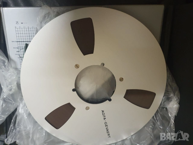 Лот от две магнетофонни ролки Agfa 26,5см 10,5". С ленти и кутии. В много добро състояние. Комплекта, снимка 5 - Декове - 54319583