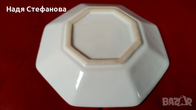 Порцеланов сервиз за кафе, 6 чашки, 6 чинийки, захарничка с капаче, снимка 7 - Чаши - 54071428