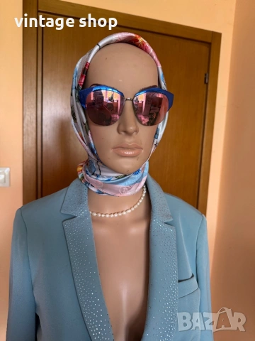 Разкошен копринен шал с десен рози, снимка 12 - Шалове - 54391194