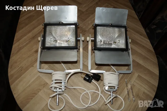 Халогенни прожектори със стативи, снимка 4 - Прожектори - 55513341