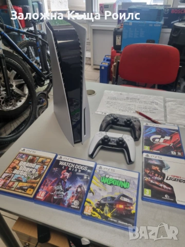 Sony PlayStation 5. 825GB с 2 джойстика и 5 игри., снимка 2 - PlayStation конзоли - 54782309