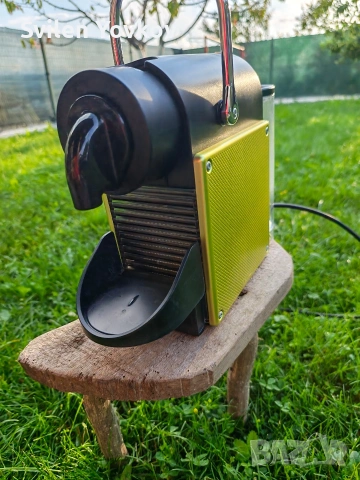 Продавам оригинална кафе машина Nespresso , снимка 7 - Кафемашини - 54825813