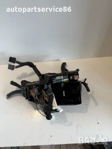 Кутия за предпазители и държач за Nissan Murano Z51 3.5 V6 (2009) #2444 OEM