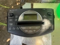 Фабрично радио със сд и mp3 от тойота рав 4 ха30, снимка 1