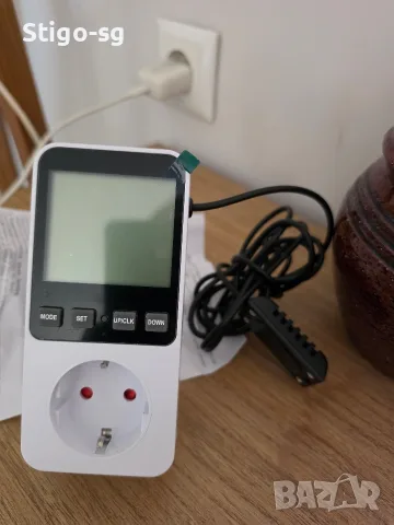 Термостатна букса с хигростат и датчик, цифрова, 230 V 3680 W, -10°C-50°C, програмируема, със звук