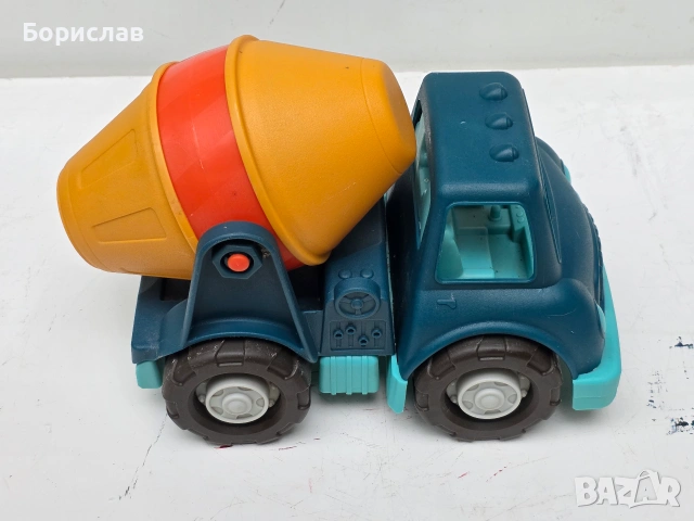 Детско камионче - бетоновоз