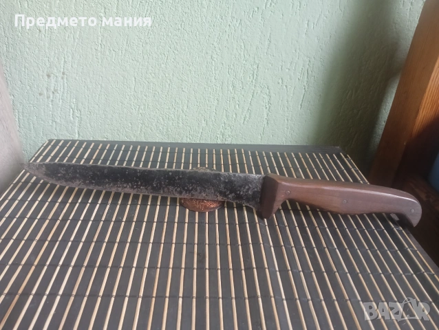 Голям масивен нож