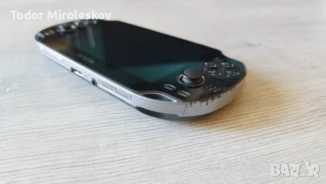 PS Vita Oled с хак + 4GB Sony карта + 32GB SD карта, снимка 4 - PlayStation конзоли - 55485596