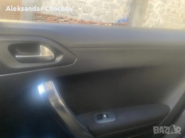 Peugeot 2008, снимка 5 - Автомобили и джипове - 54682308
