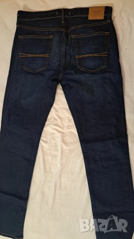 Дънки A&F нови 40€