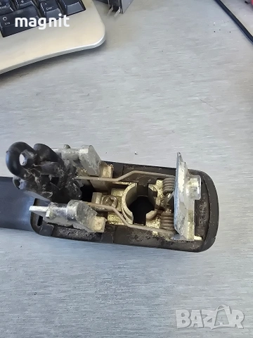 ЗАДНА ЛЯВА ДРЪЖКА ВЪНШНА LAND ROVER DISCOVERY 2.5 TD5, снимка 2 - Части - 54106500