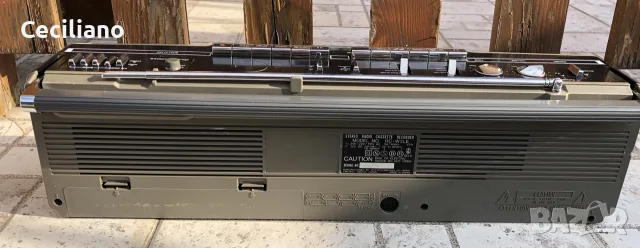 JVC RC-W3LE – ретро  радиокасетофон от Япония, снимка 11 - Радиокасетофони, транзистори - 55598133