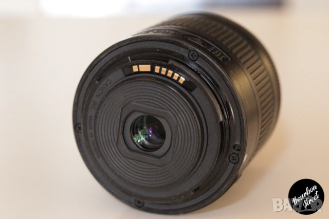 Canon EF-S 18-55mm f/4-5.6 IS STM, снимка 3 - Обективи и филтри - 54619111