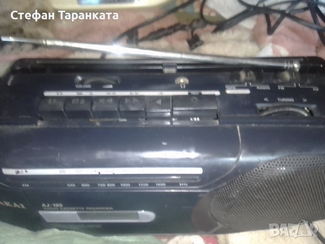 радио касетофон AKAI работи си на радио , снимка 5 - Радиокасетофони, транзистори - 55272283