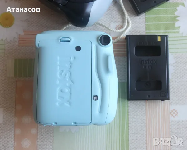 Fujifilm Instax Mini 11 и Polaroid 300 Instant Film , снимка 6 - Фотоапарати - 55540132