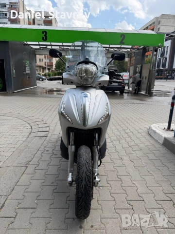 Продавам Piaggio Beverly 350st, снимка 4 - Мотоциклети и мототехника - 54505773