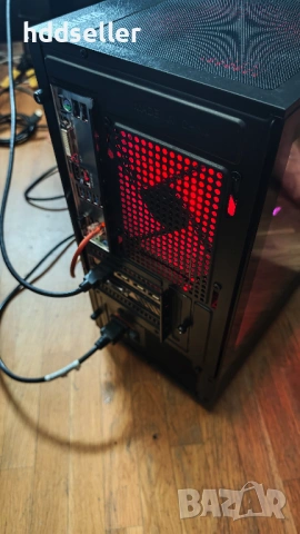 Продавам геймърски компютър RYZEN 5 3600 16GB 1070TI 250GB 1TB , снимка 3 - Геймърски - 54799194